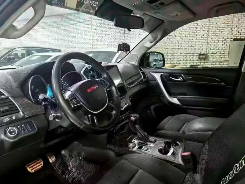 哈弗H9 后面外观二