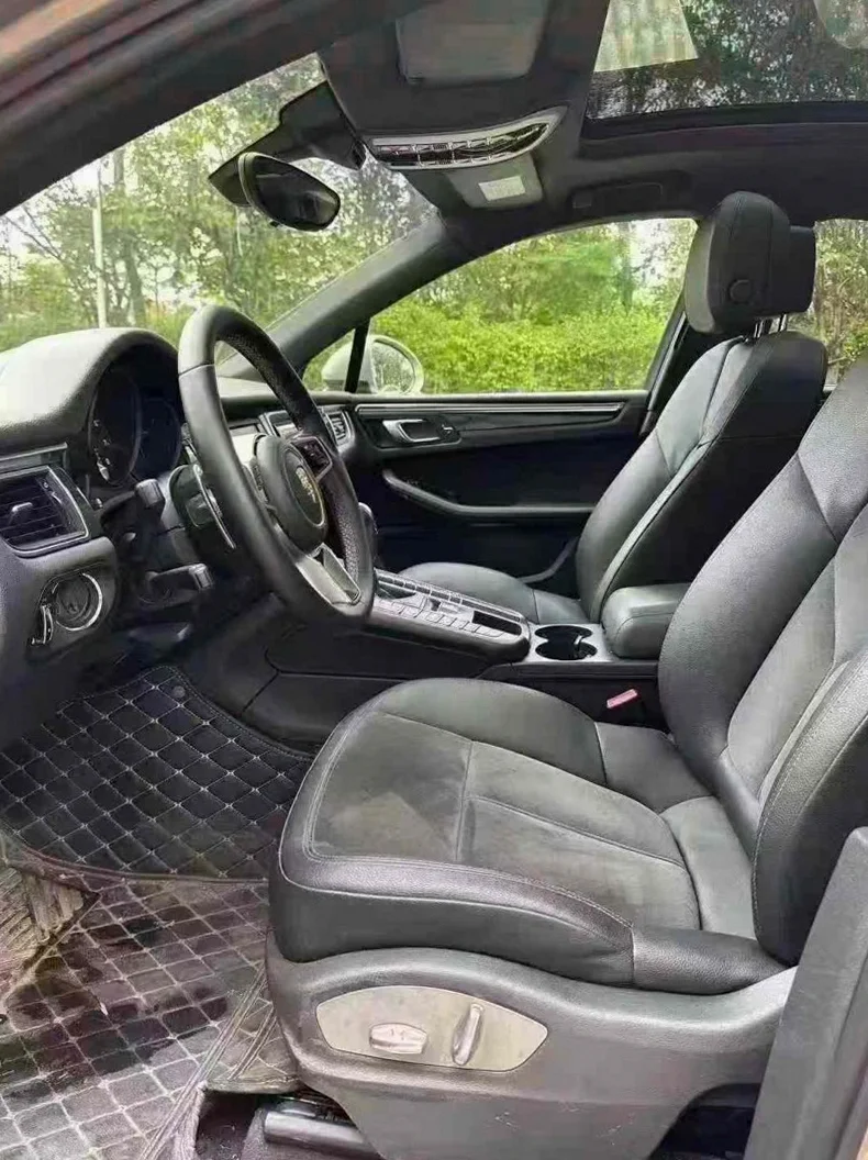 保时捷Macan 后面外观一