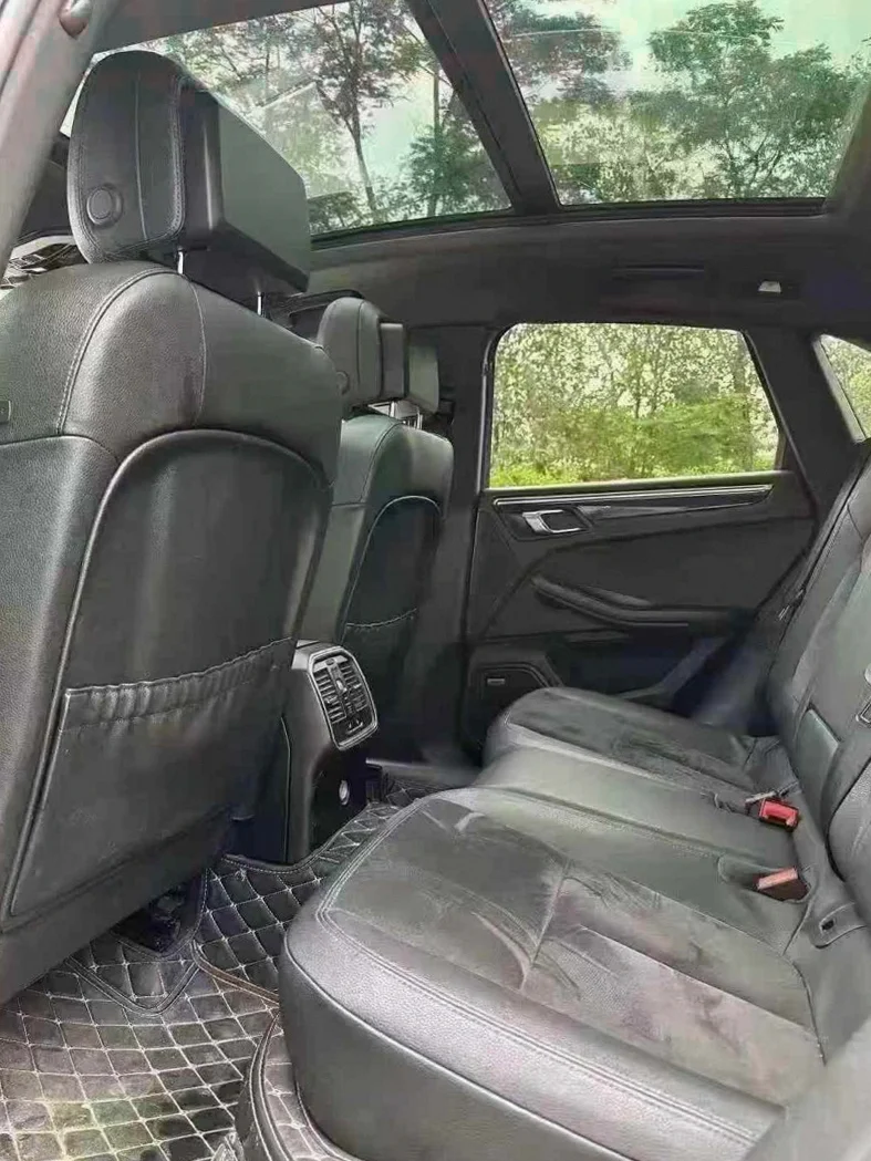 保时捷Macan 后面外观三