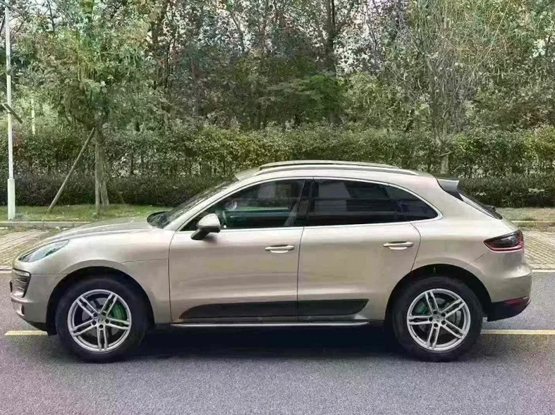 保时捷Macan 内饰后排