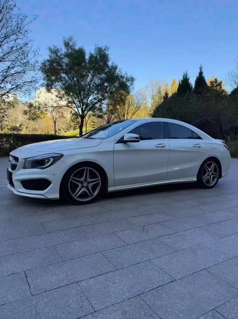 奔驰CLA 正面外观二