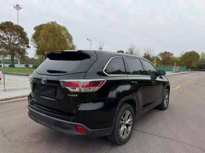 丰田汉兰达 驾驶室