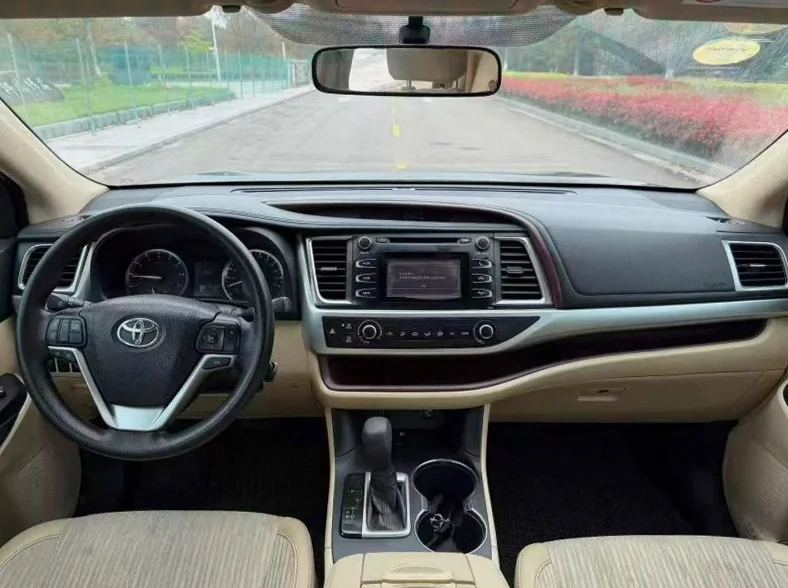 丰田汉兰达 后面外观三