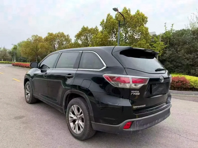 丰田汉兰达 内饰前排