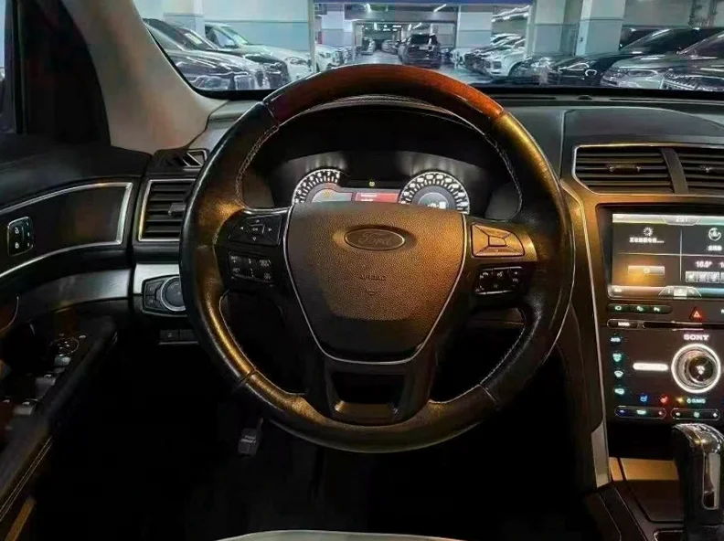 福特探险者 后面外观二