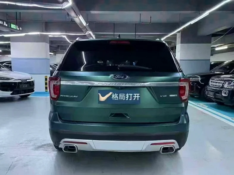 福特探险者 驾驶室