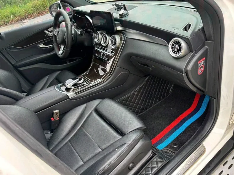 奔驰GLC 内饰后排