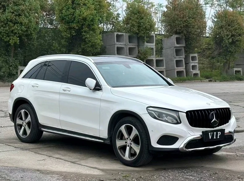 奔驰GLC 正面外观三