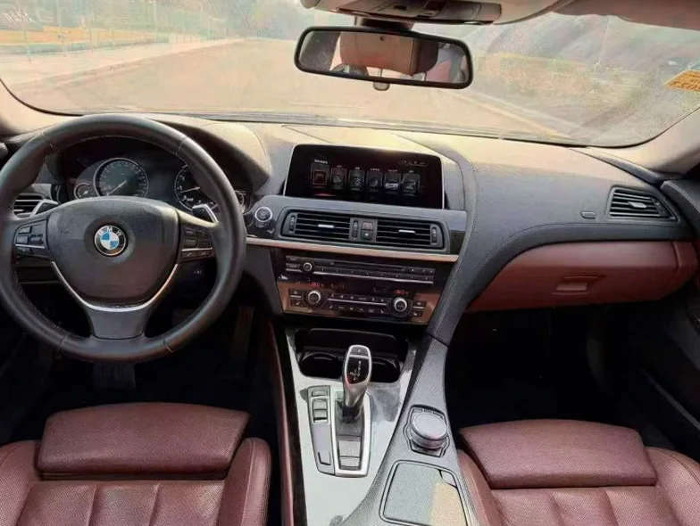 宝马6系 后面外观一