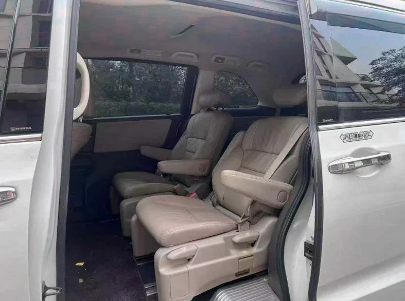 本田奥德赛 后面外观三