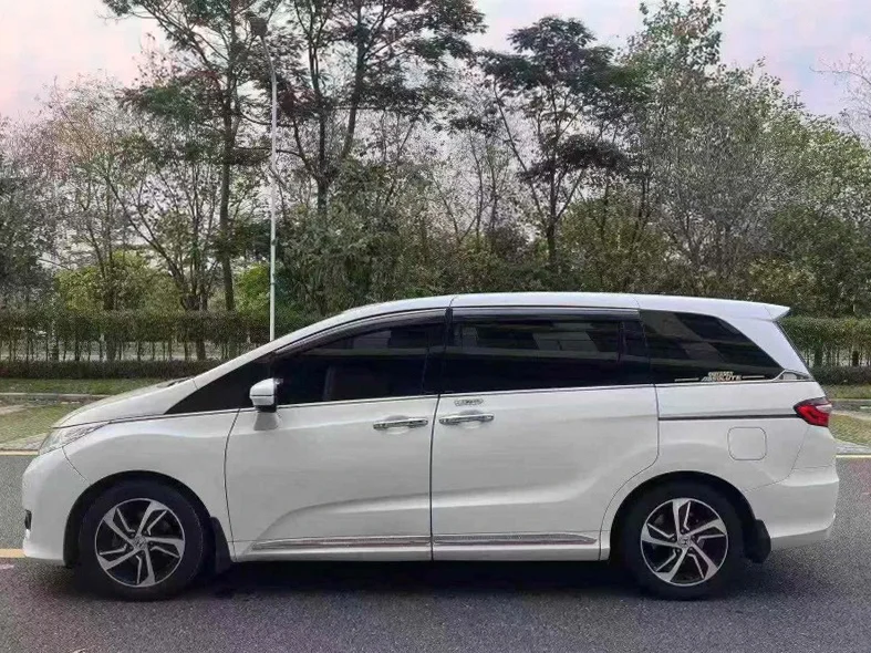 本田奥德赛 内饰后排