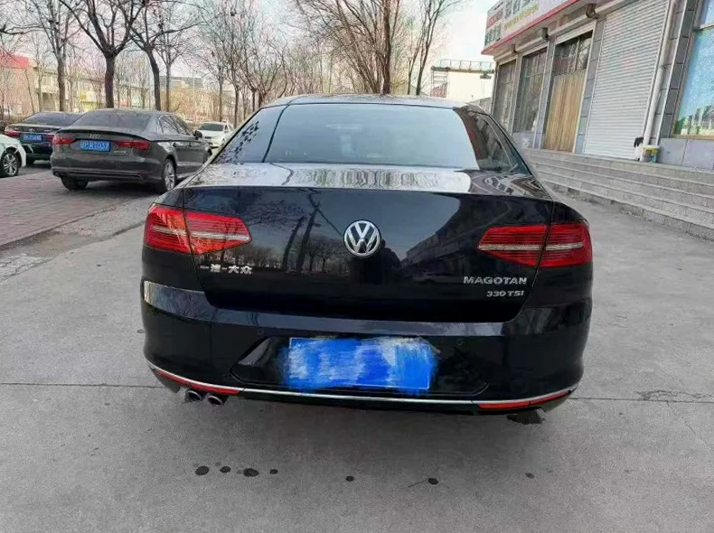 大众迈腾 内饰后排