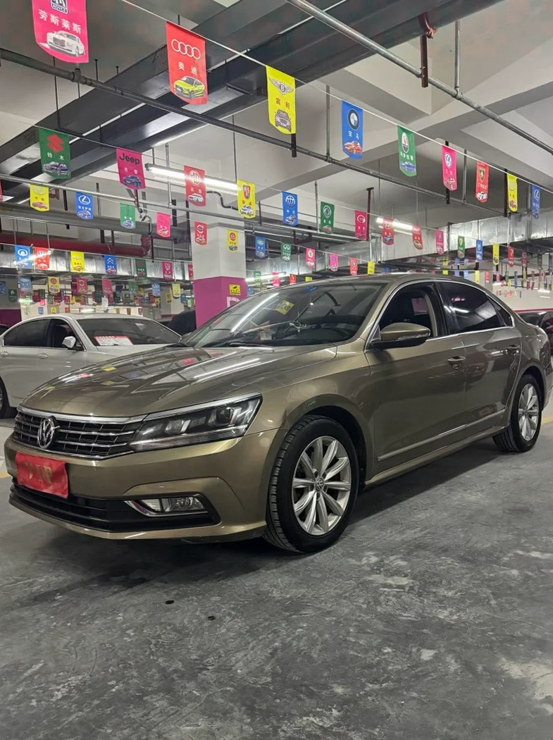 大众帕萨特 后面外观三