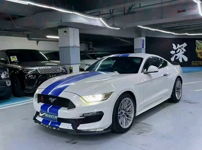 福特野马 正面外观二