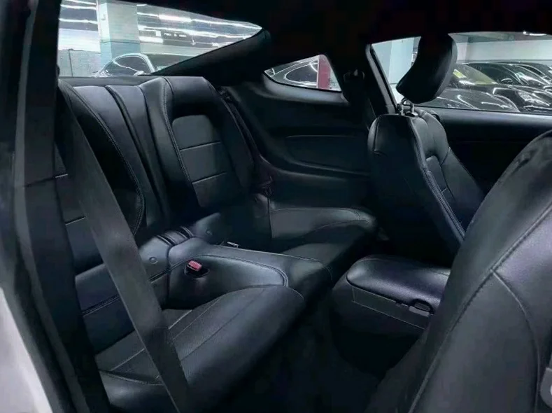 福特野马 后面外观三