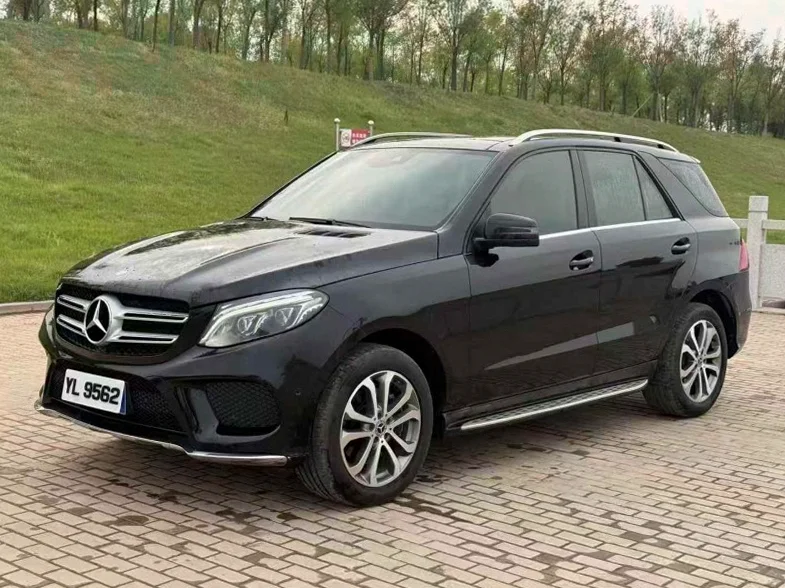 奔驰GLE 正面外观二