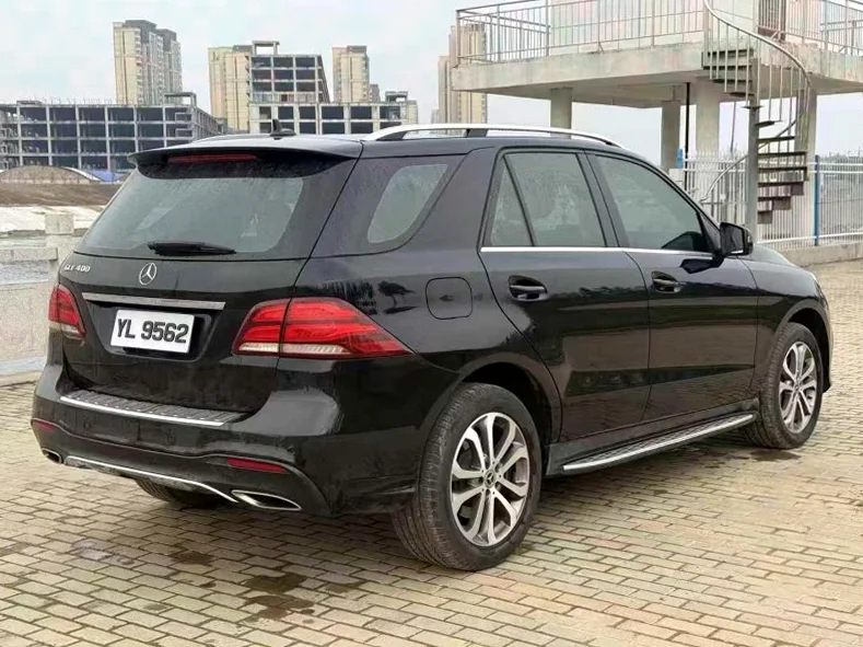 奔驰GLE 内饰后排