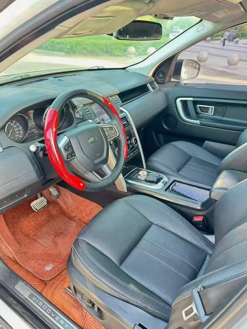 路虎发现神行 后面外观一