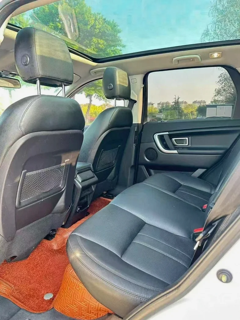 路虎发现神行 后面外观二