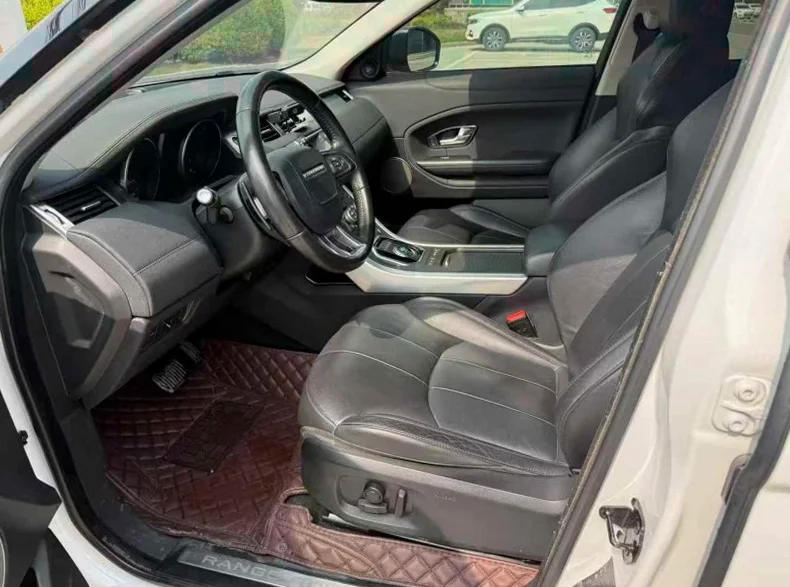 路虎极光 后面外观三