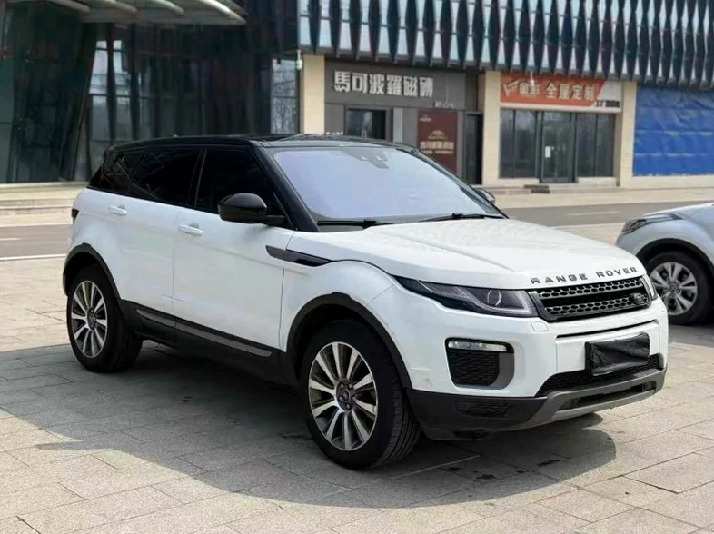 路虎极光 正面外观三