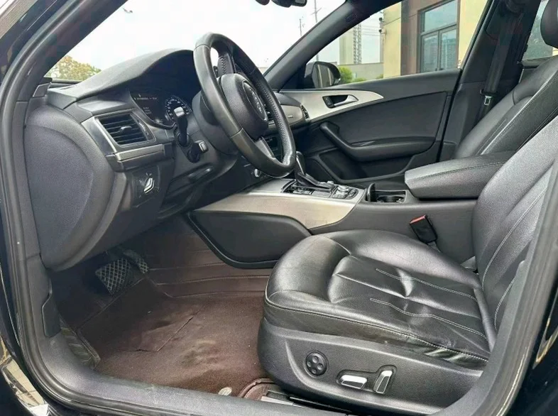 奥迪A6L 后面外观三