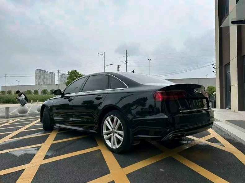 奥迪A6L 内饰前排