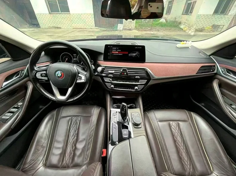 宝马5系 内饰后排