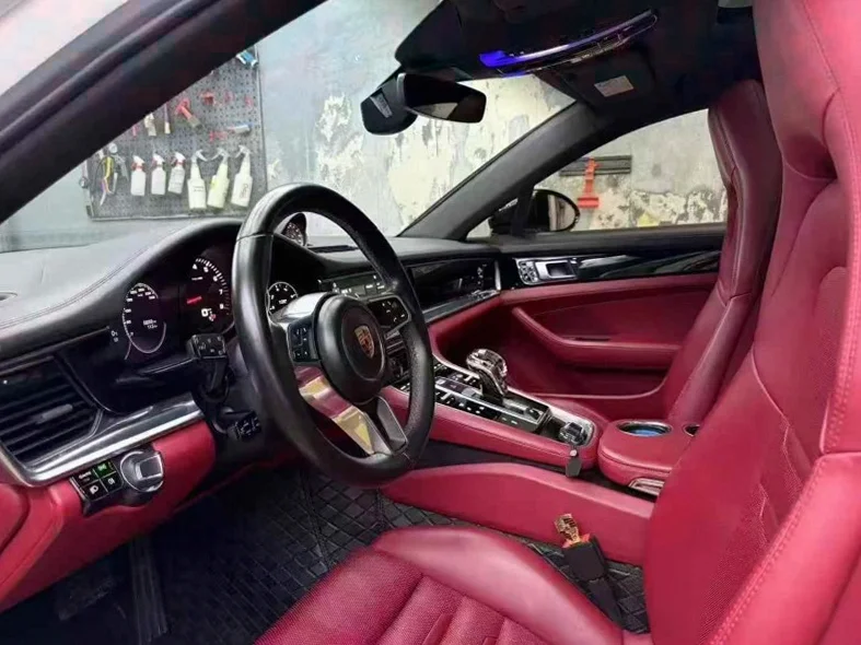 保时捷帕拉梅拉 内饰前排