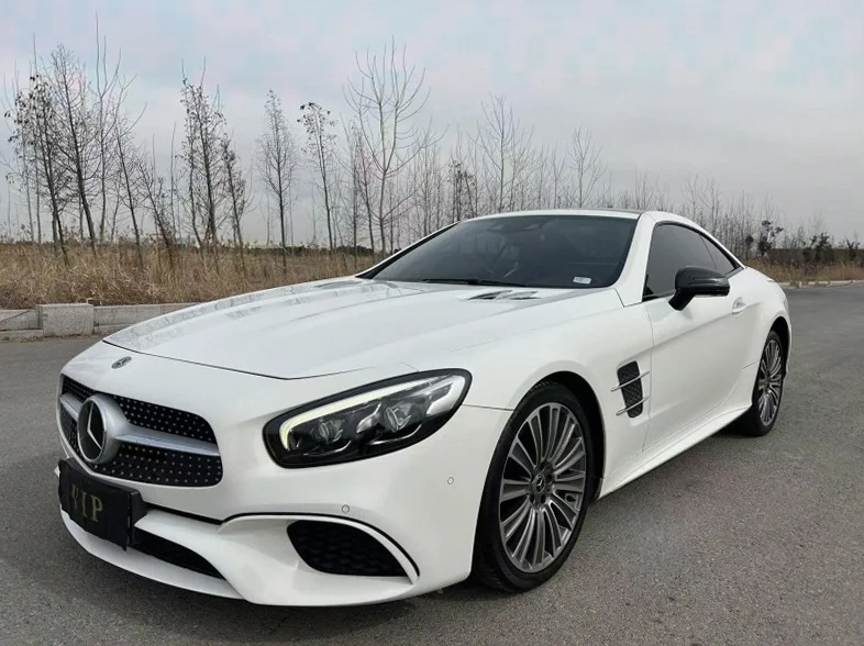 奔驰SL 正面外观三