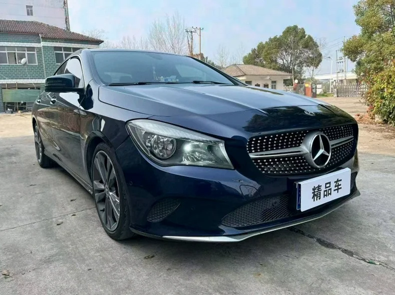 奔驰CLA 正面外观三
