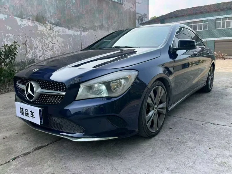 奔驰CLA 正面外观二