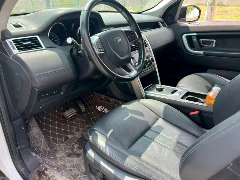 路虎发现神行 后面外观三