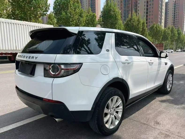 路虎发现神行 后面外观一