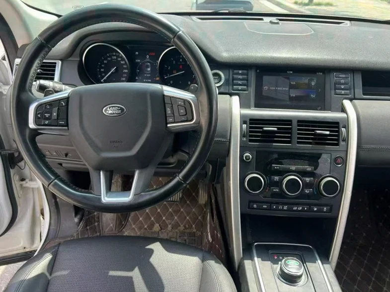 路虎发现神行 内饰前排