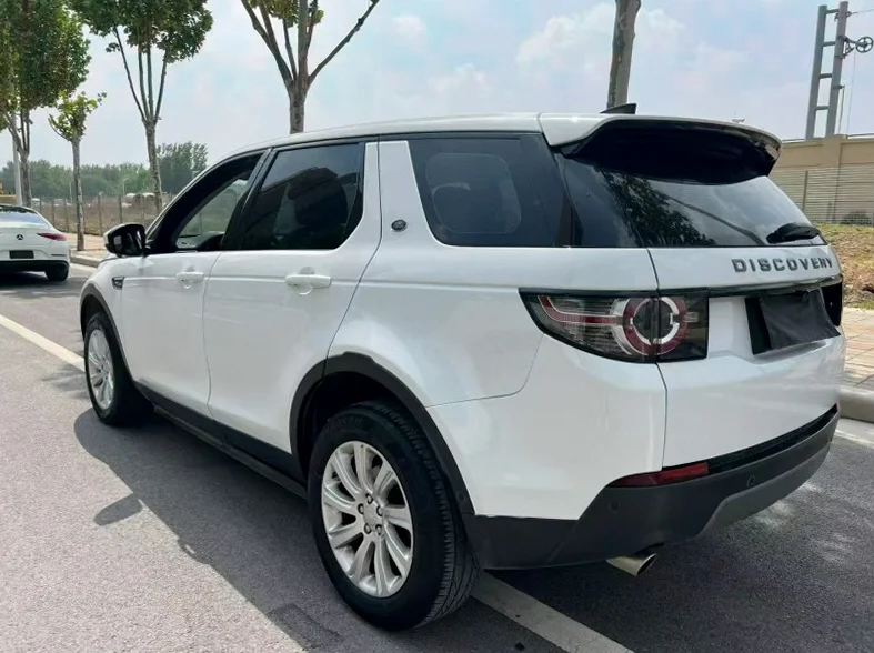 路虎发现神行 后面外观二