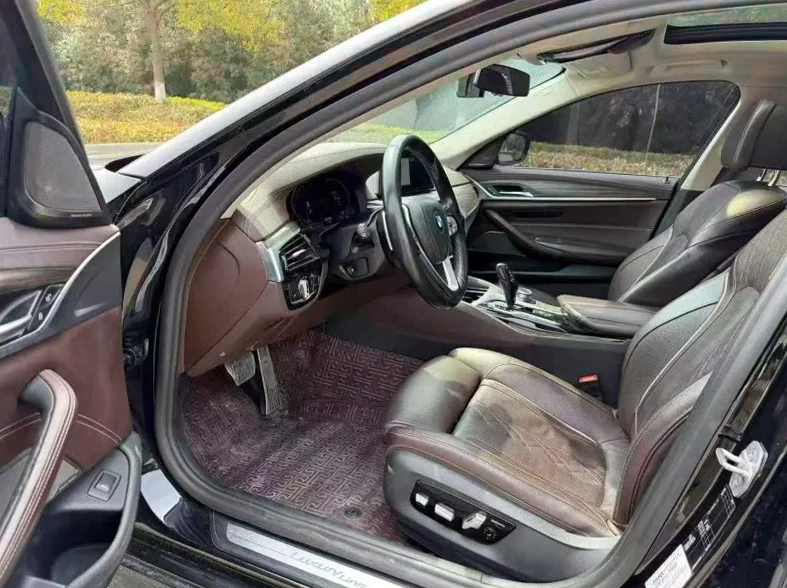 宝马5系 后面外观二