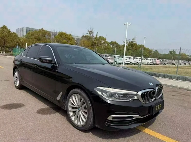 宝马5系 正面外观二