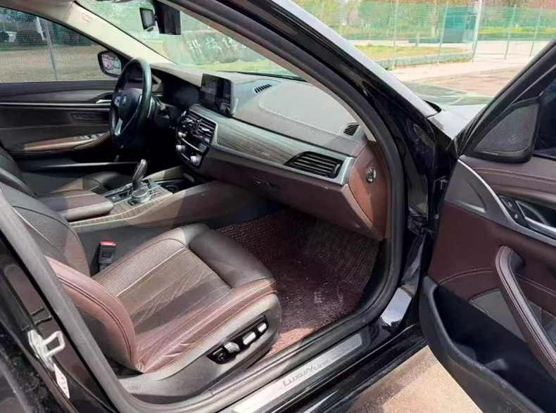 宝马5系 后面外观三