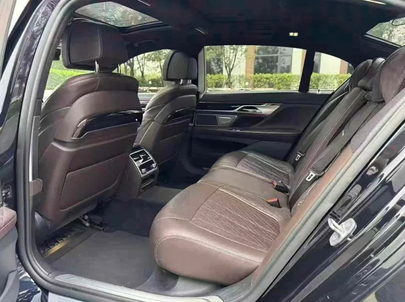 宝马7系 内饰前排