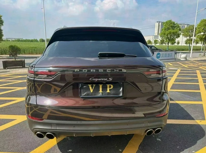 保时捷卡宴 后面外观二
