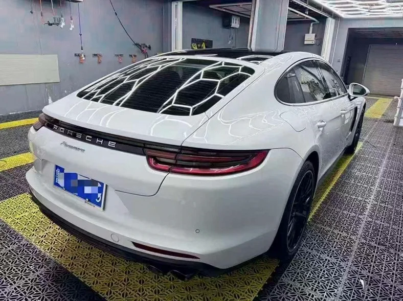 保时捷帕拉梅拉 内饰前排