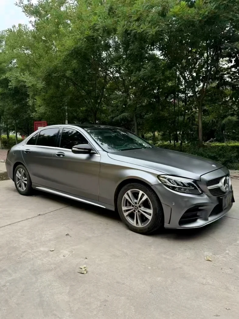 奔驰C 正面外观二