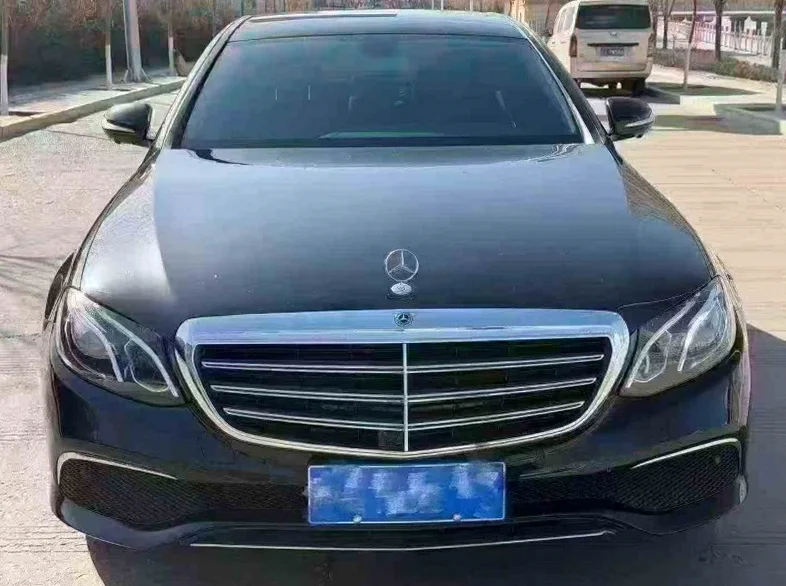 19年奔驰E300 2.0T行政版立标