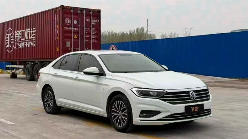 大众速腾 正面外观二