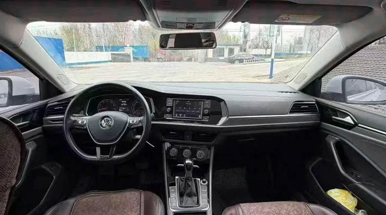 大众速腾 后面外观三