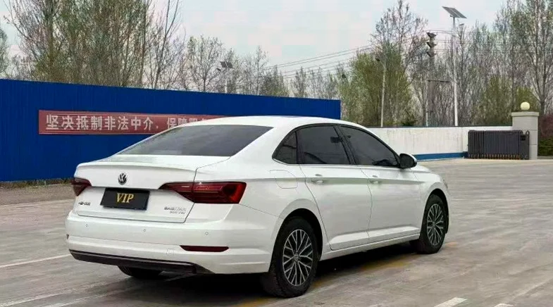 大众速腾 内饰前排