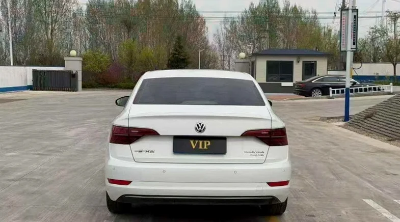 大众速腾 驾驶室