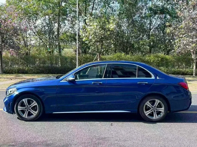 奔驰GLC 内饰后排