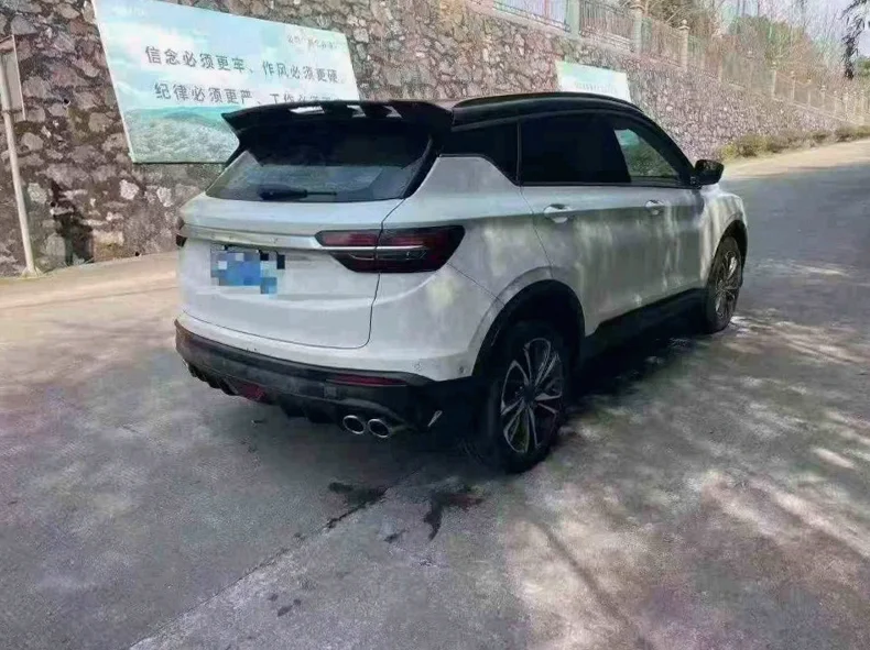 吉利缤越 内饰前排